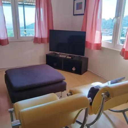 Gokseki Sokak 75b Apartment *